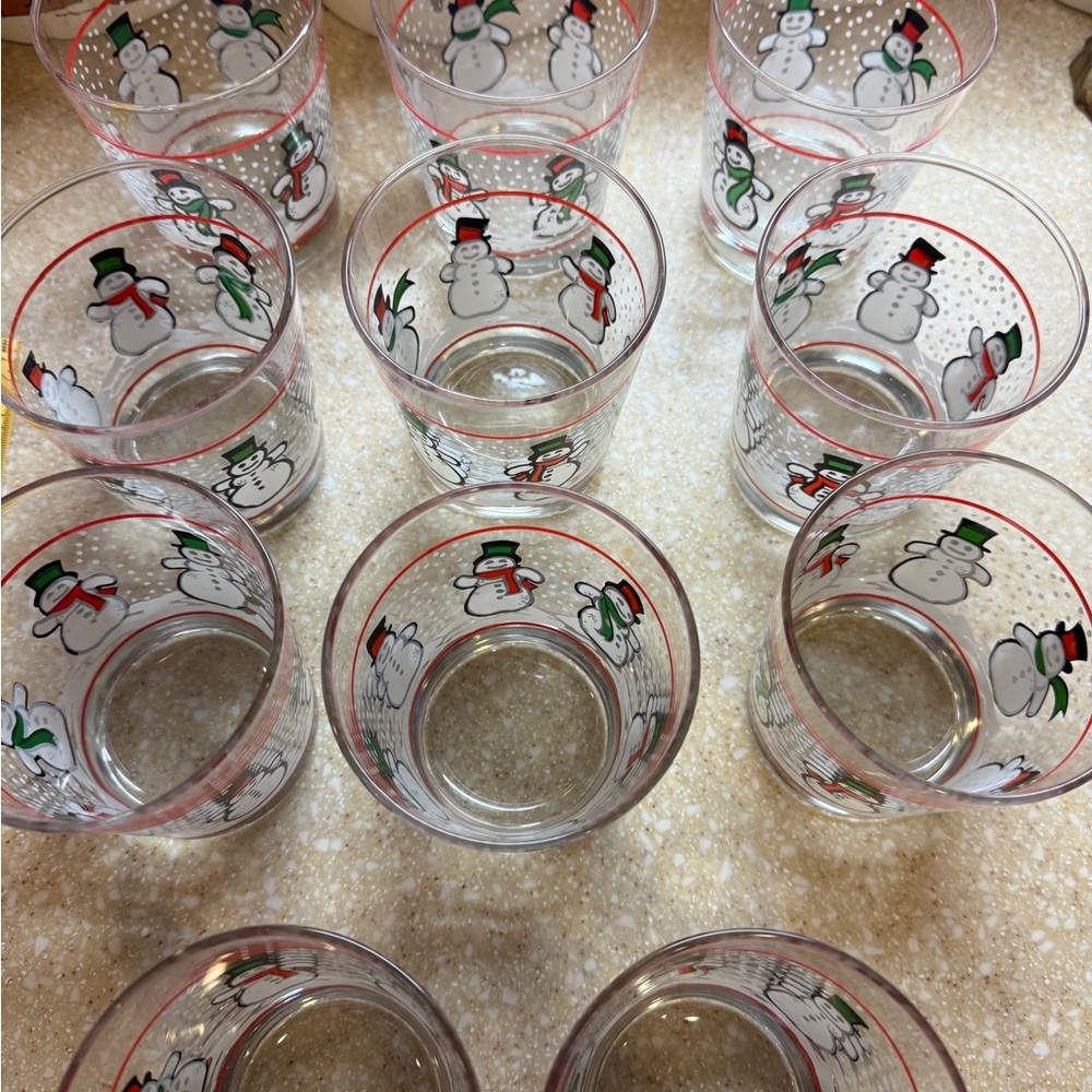 11 Vintage Festive Snowman Glass Tumblers White, Red, Green set of 11 Christmas - Picture 2 of 9